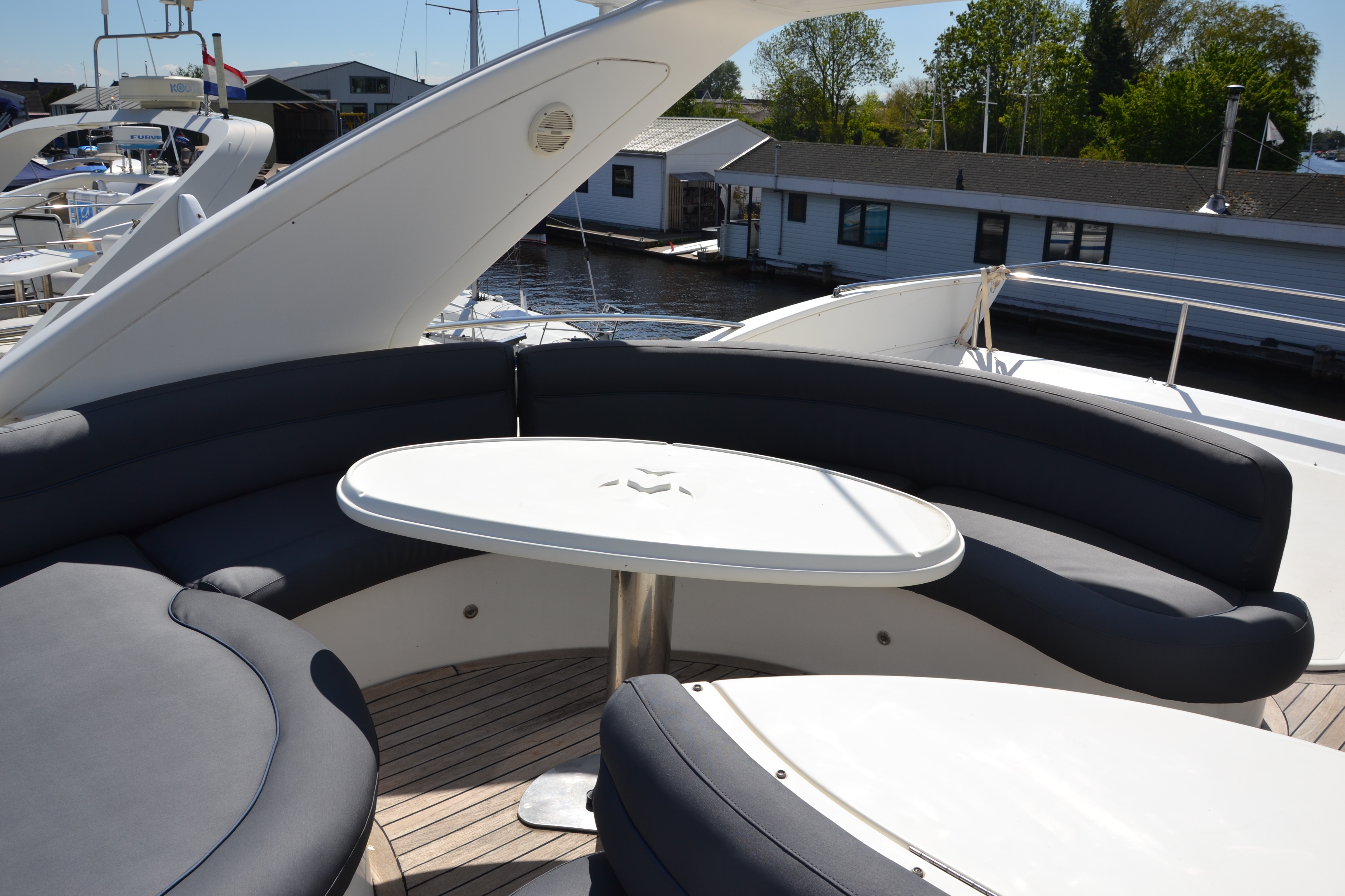 foto: 16 Azimut  55