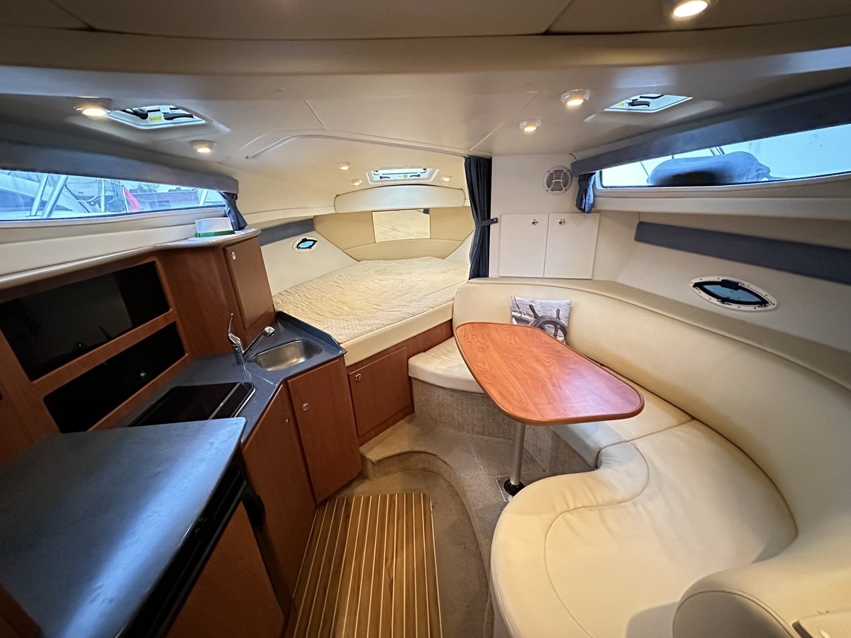 foto: 28 Bayliner 305