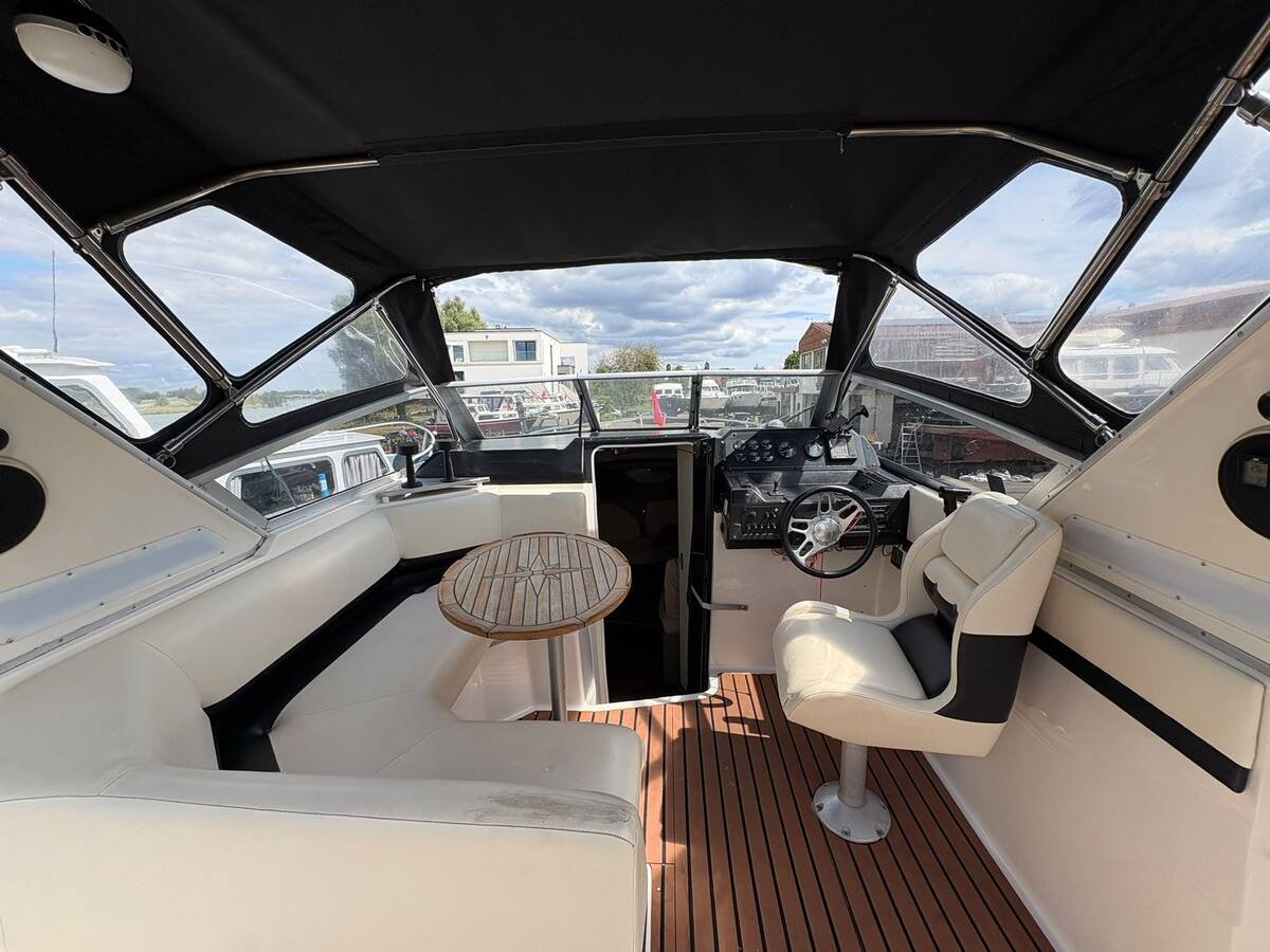 foto: 25 Bayliner 2855 CIERA