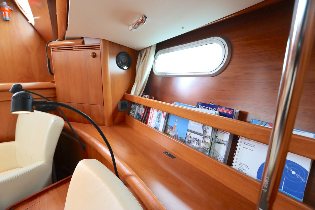 foto: 23 Jeanneau  Sun Odyssey 49 DS
