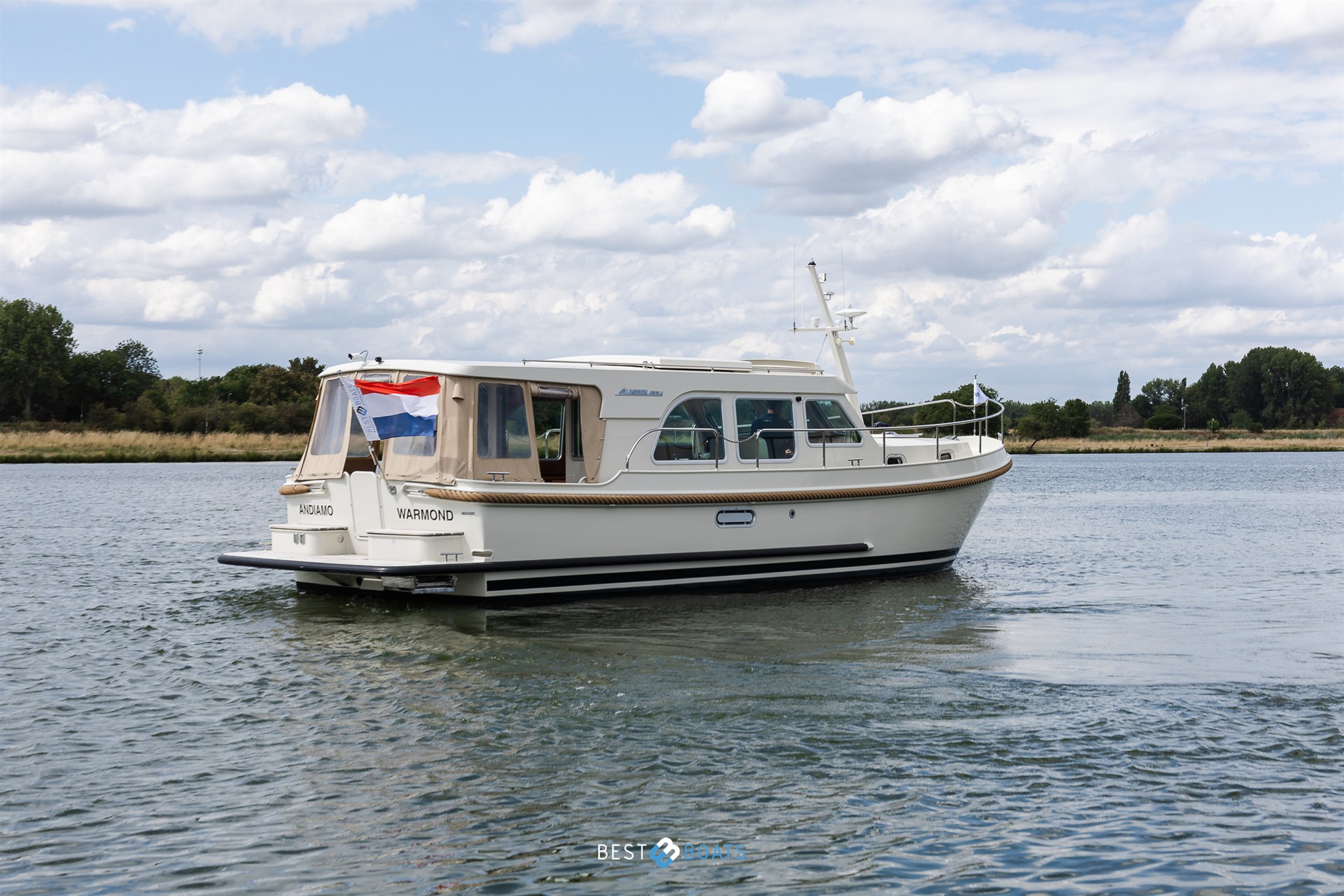 foto: 27 Linssen Grand Sturdy 35.0 Sedan