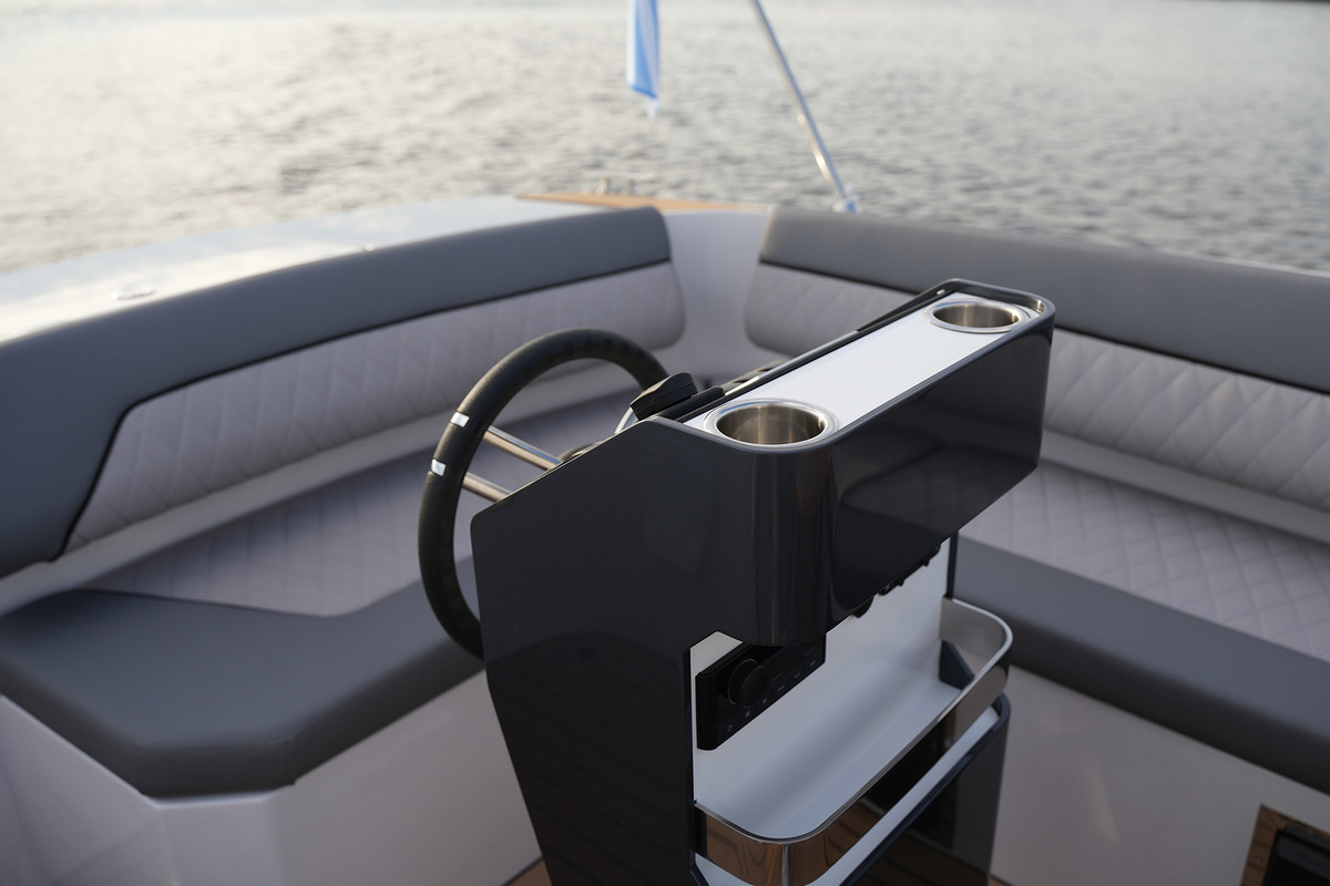 foto: 39 Alfastreet Marine 21 Open Electric