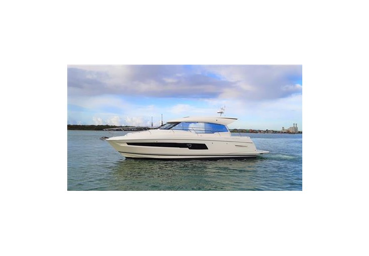 foto: 15 Prestige 460 Fly