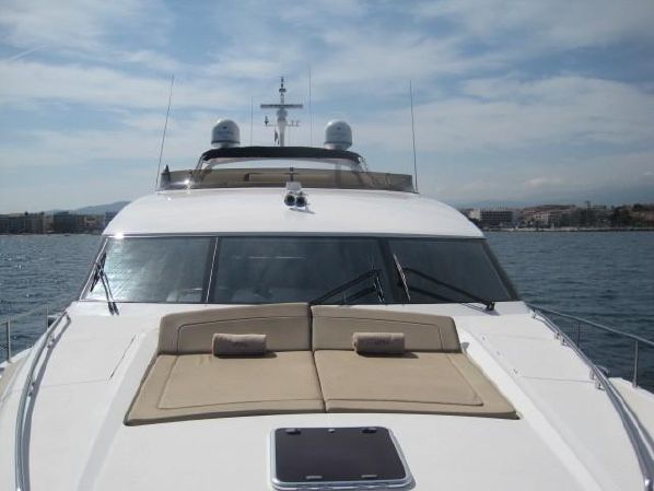 foto: 8 Princess 95 Motor Yacht