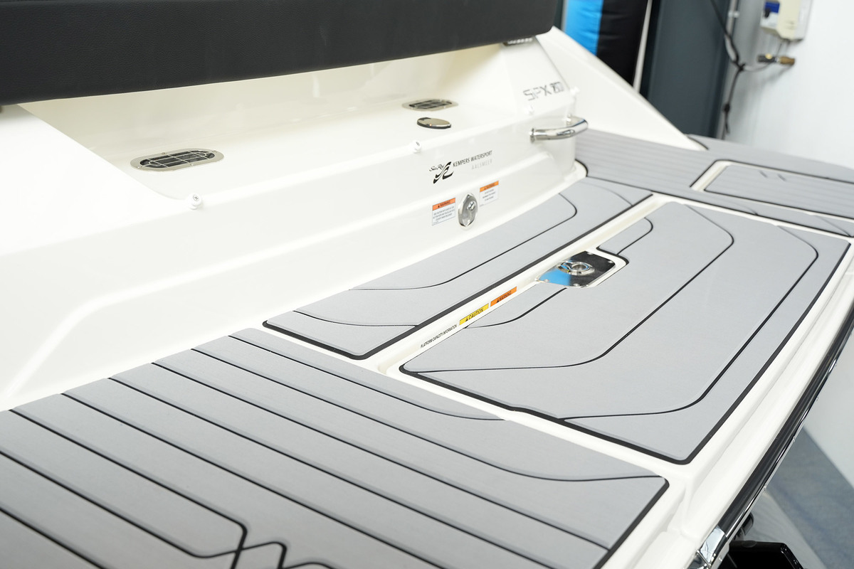 foto: 41 Sea Ray SPX 210 