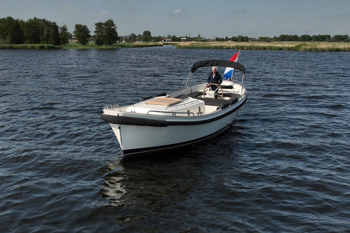 foto: 38 Jan van Gent 10.35 Cabin