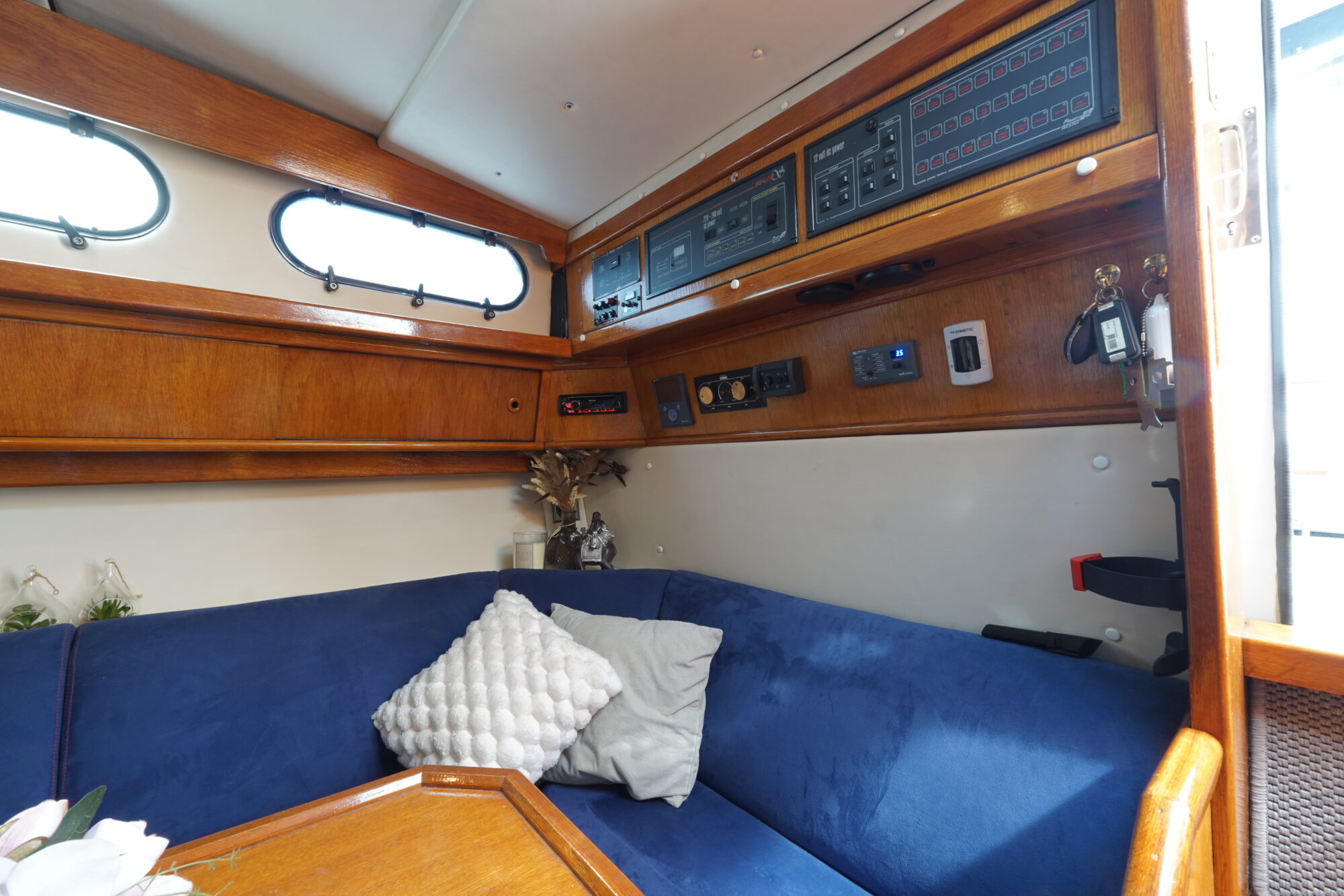 foto: 85 Sealine Sealine 328 Sport Bridge