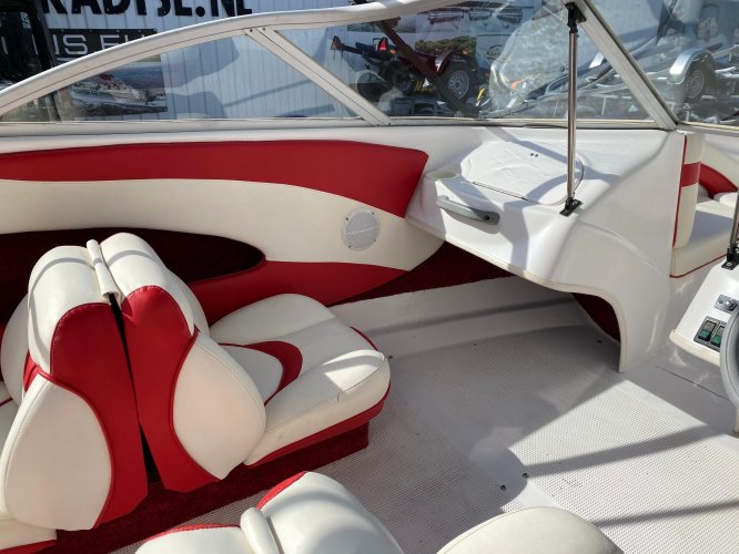 foto: 12 Nash 630 HQ Open