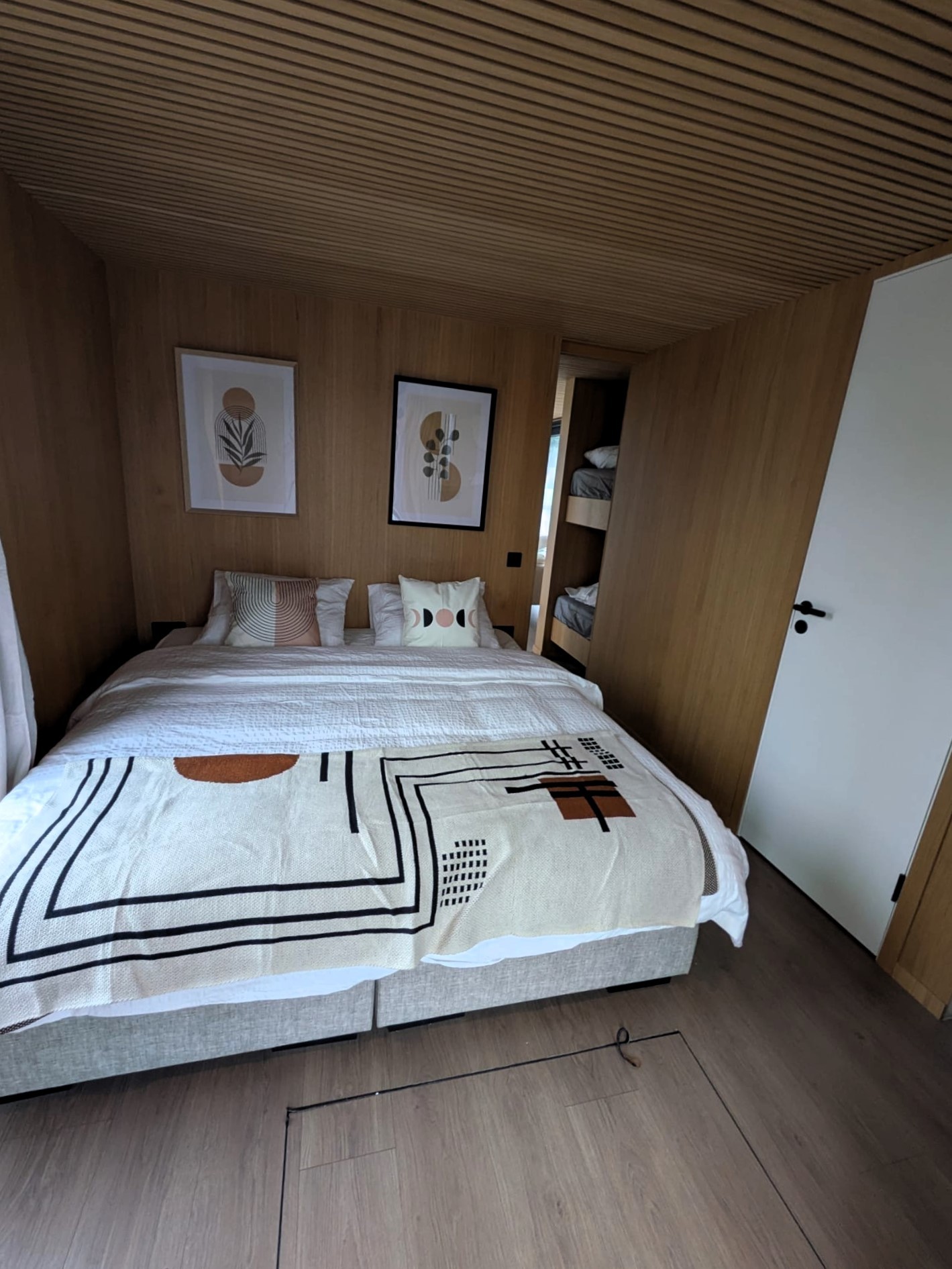 foto: 37 Surla 12 Houseboat Met (koop)ligplaats