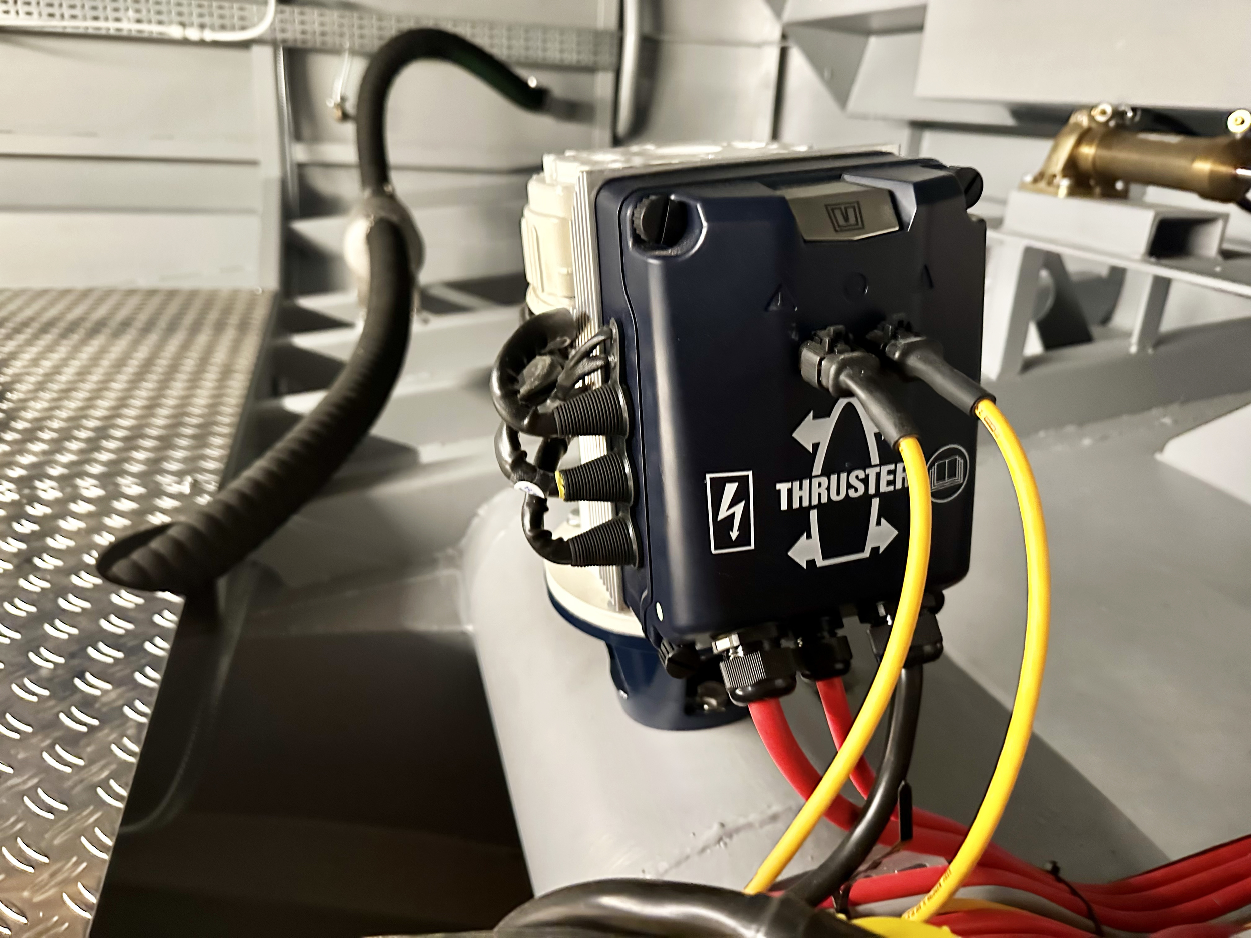 foto: 68 HOMESHIP VaarChalet In Amsterdam 1250D Luxe Houseboat