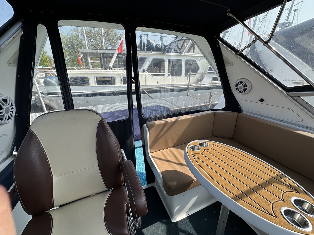foto: 28 Bayliner 2855