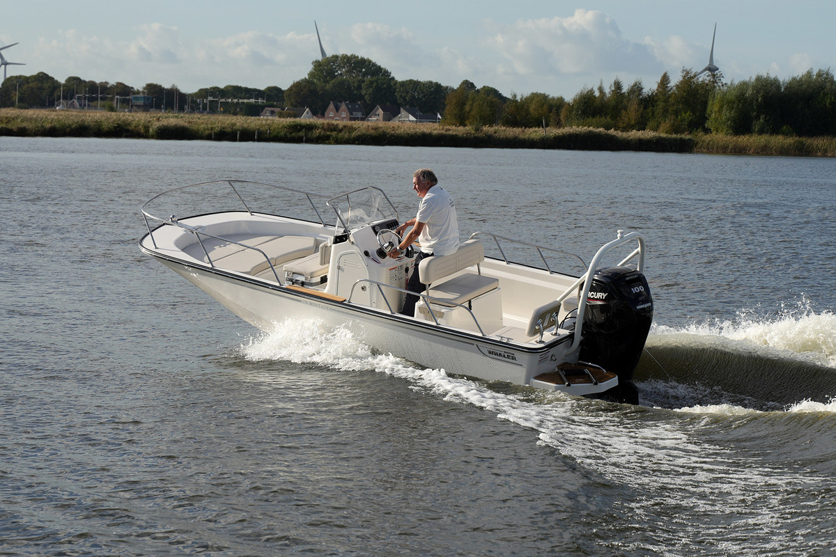 foto: 43 Boston Whaler 170 Montauk