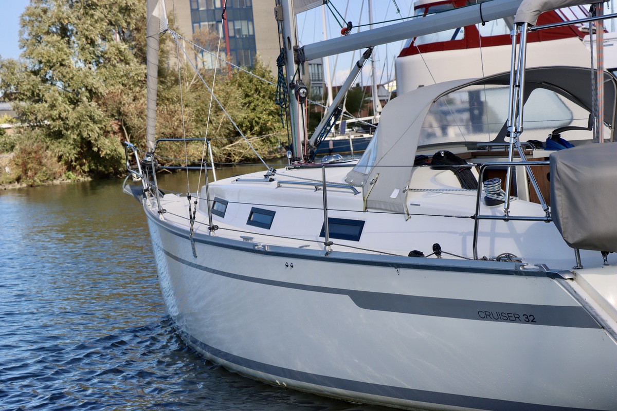 foto: 32 Bavaria  32 Cruiser