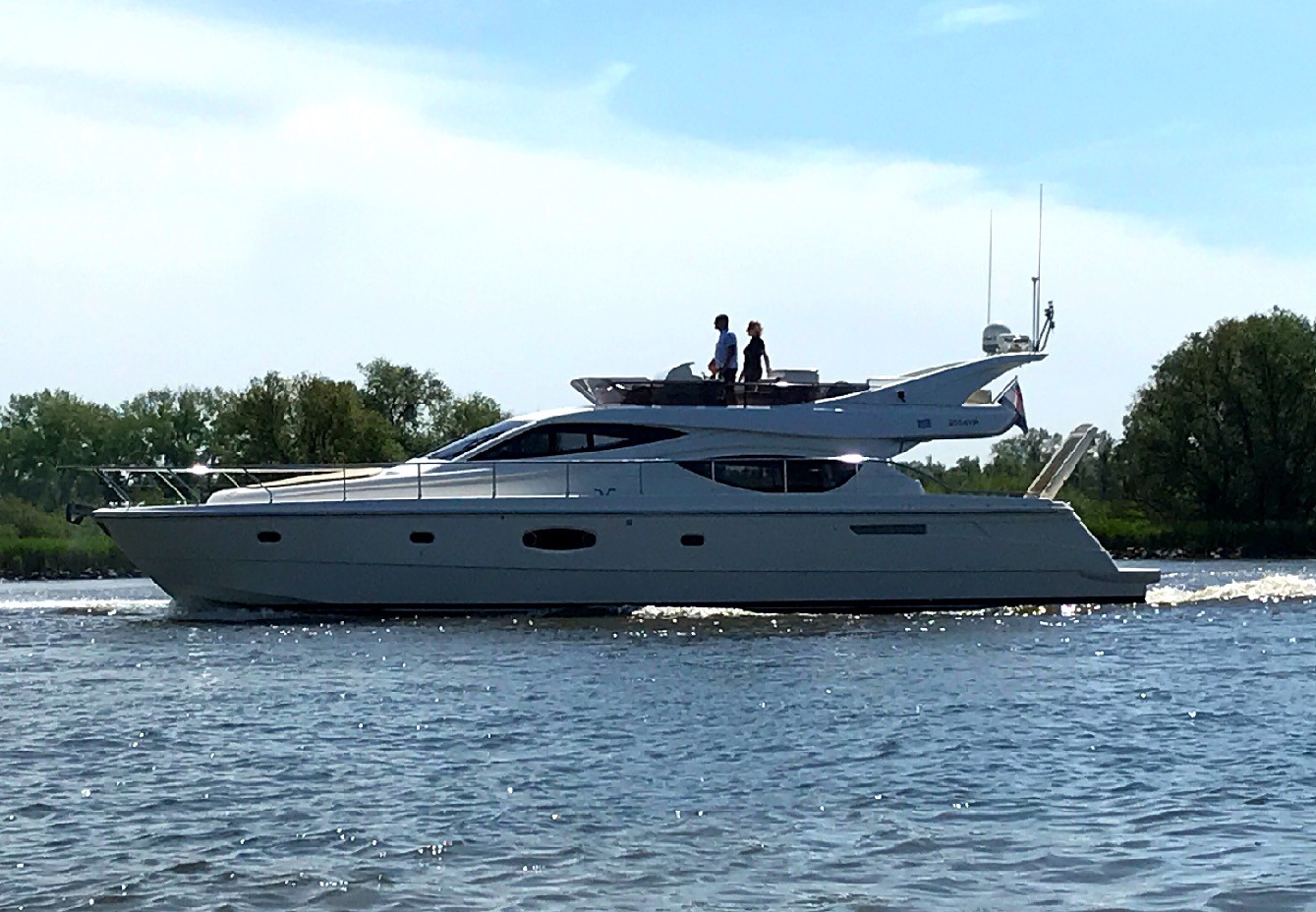 foto: 28 Ferretti Yachts 550