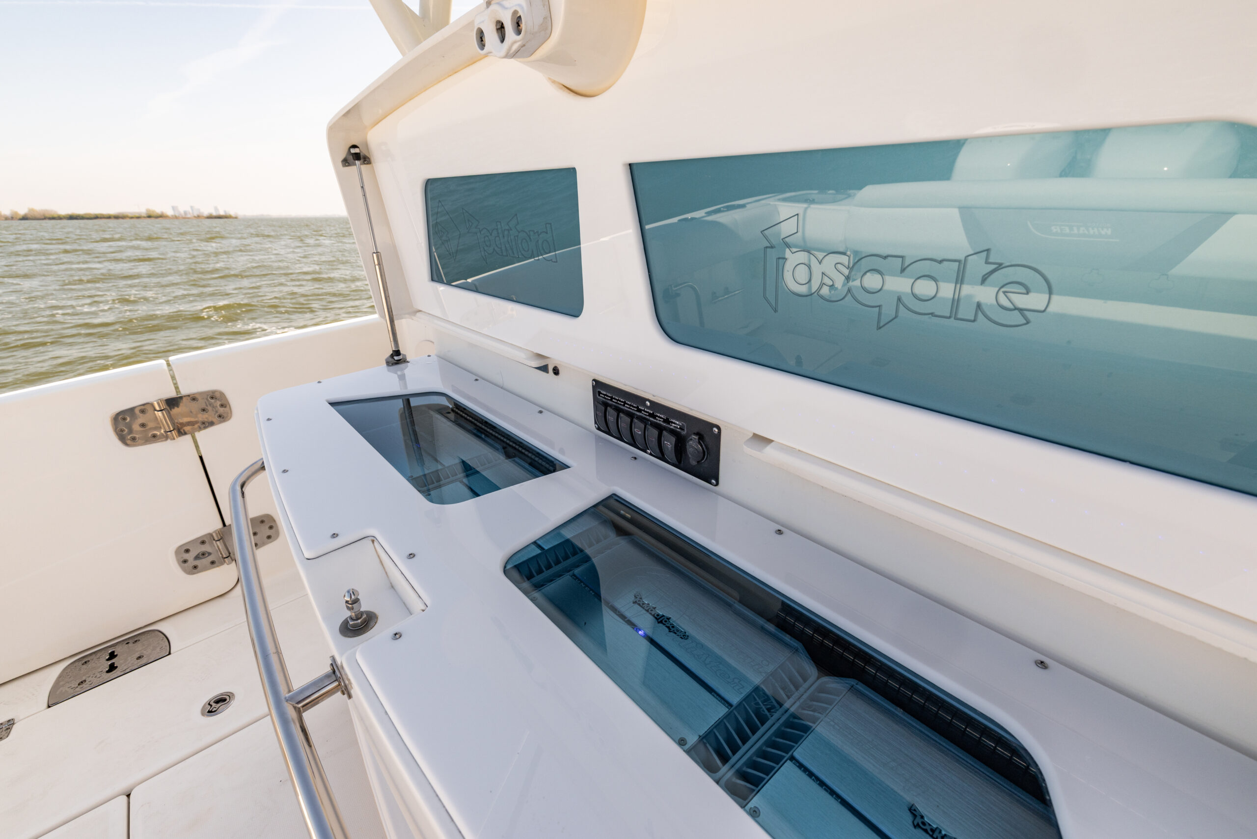 foto: 69 Boston Whaler 370 Outrage