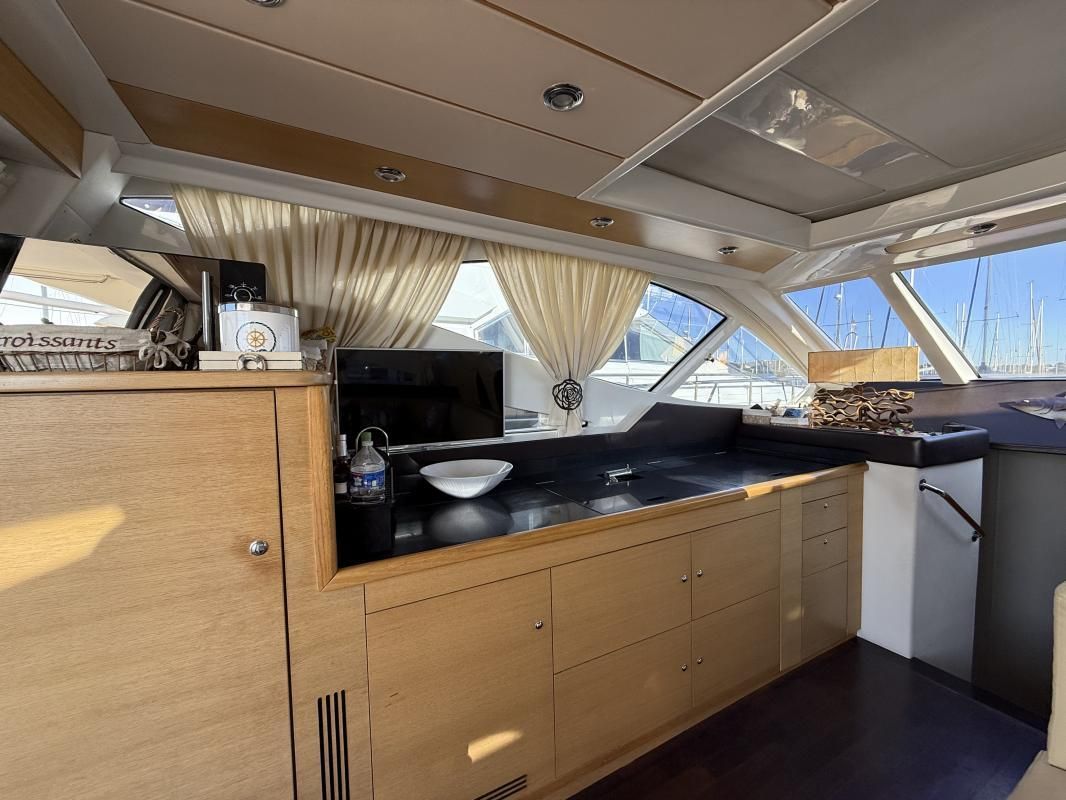 foto: 12 Alena 50 HT