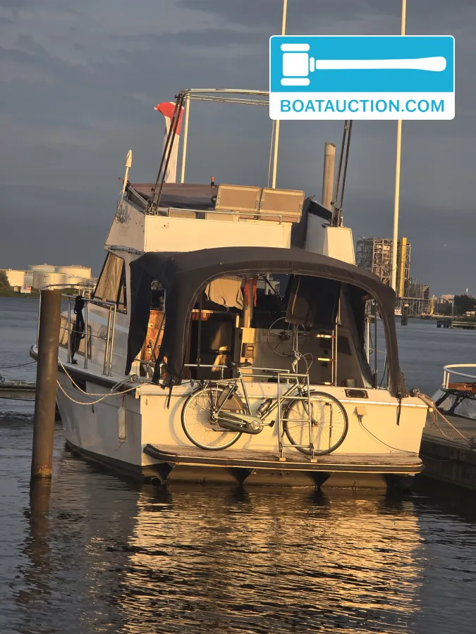 foto: 23 Chris Craft Commander 37