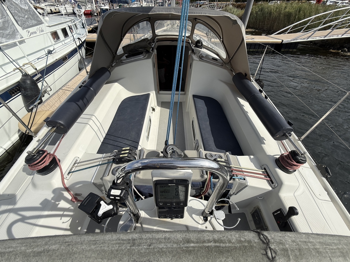 foto: 24 Dehler 37 cws 3-cabins