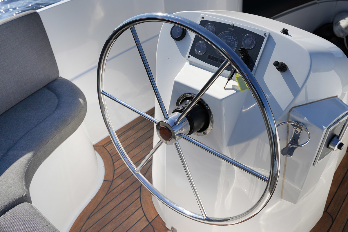 foto: 27 Riviera 24