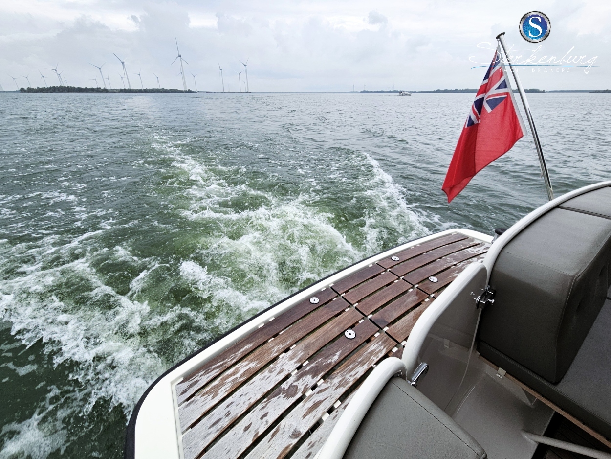 foto: 30 Linssen Grand Sturdy 40.9 Sedan Twin