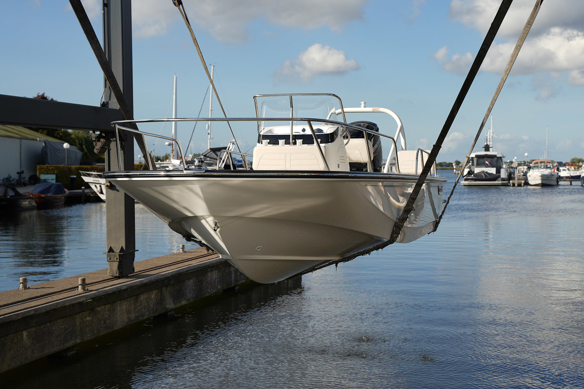 foto: 44 Boston Whaler 170 Montauk