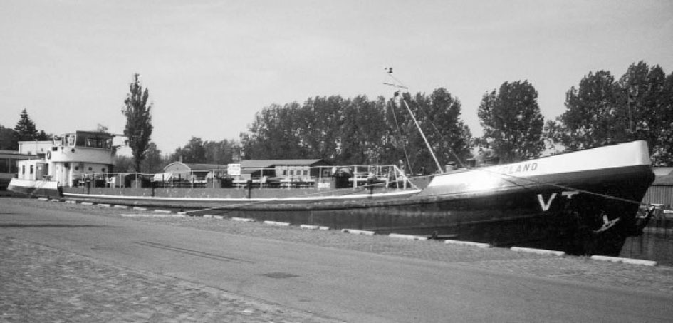 foto: 60 3 mast Charterschip / Evenementenboot 44 nachtgasten, 150 daggasten