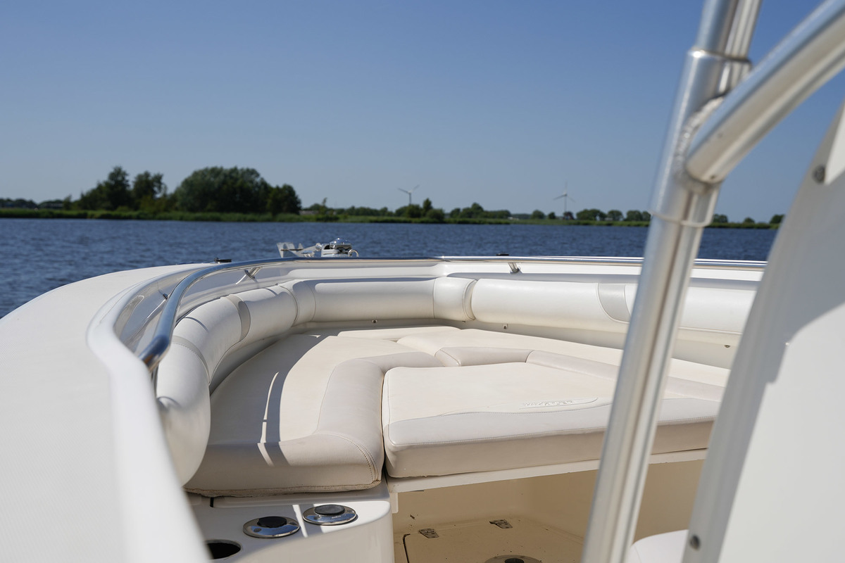 foto: 30 Boston Whaler 270 Outrage