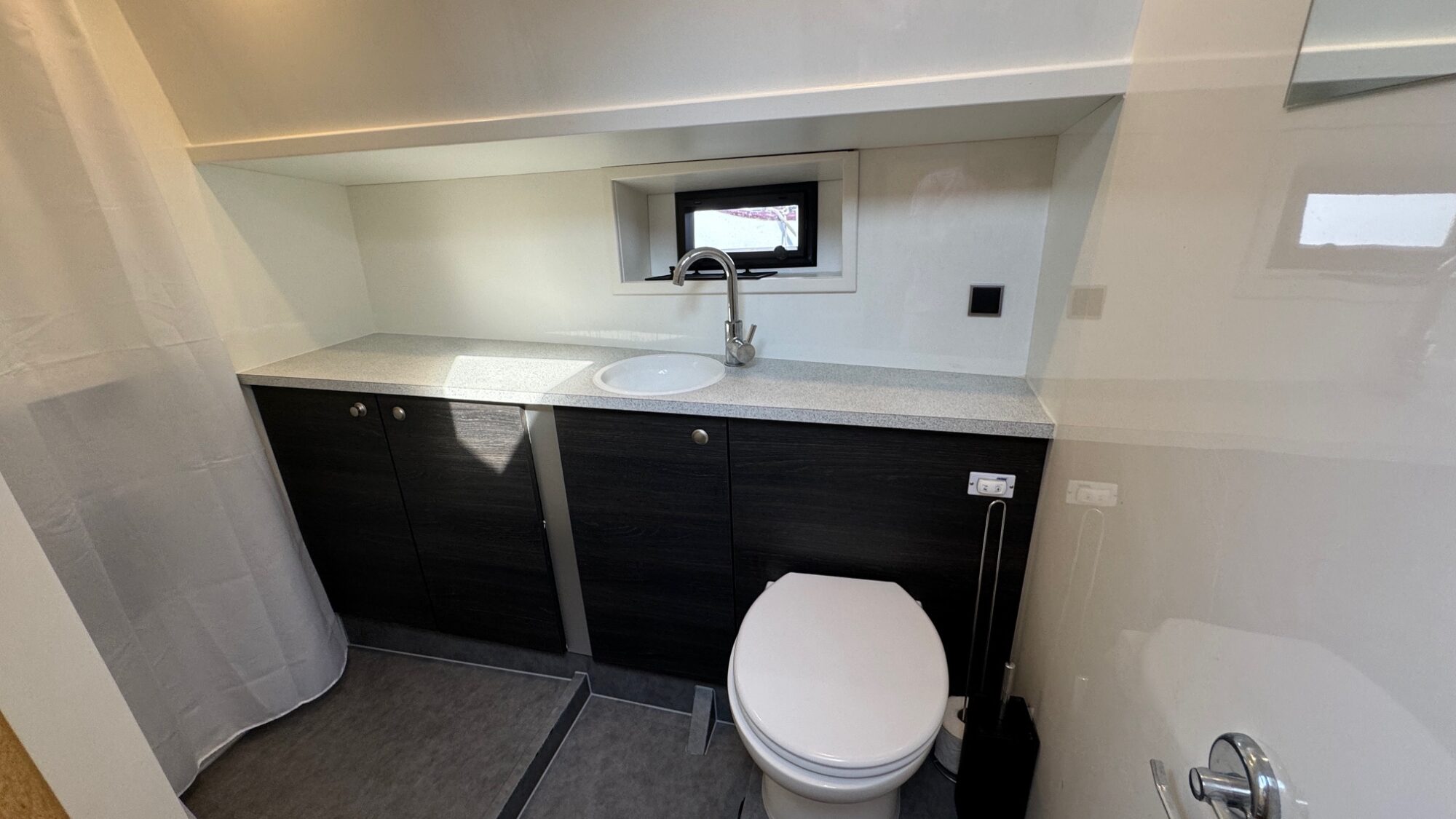 foto: 26 Concordia Concordia 110 Sedan Paviljoen