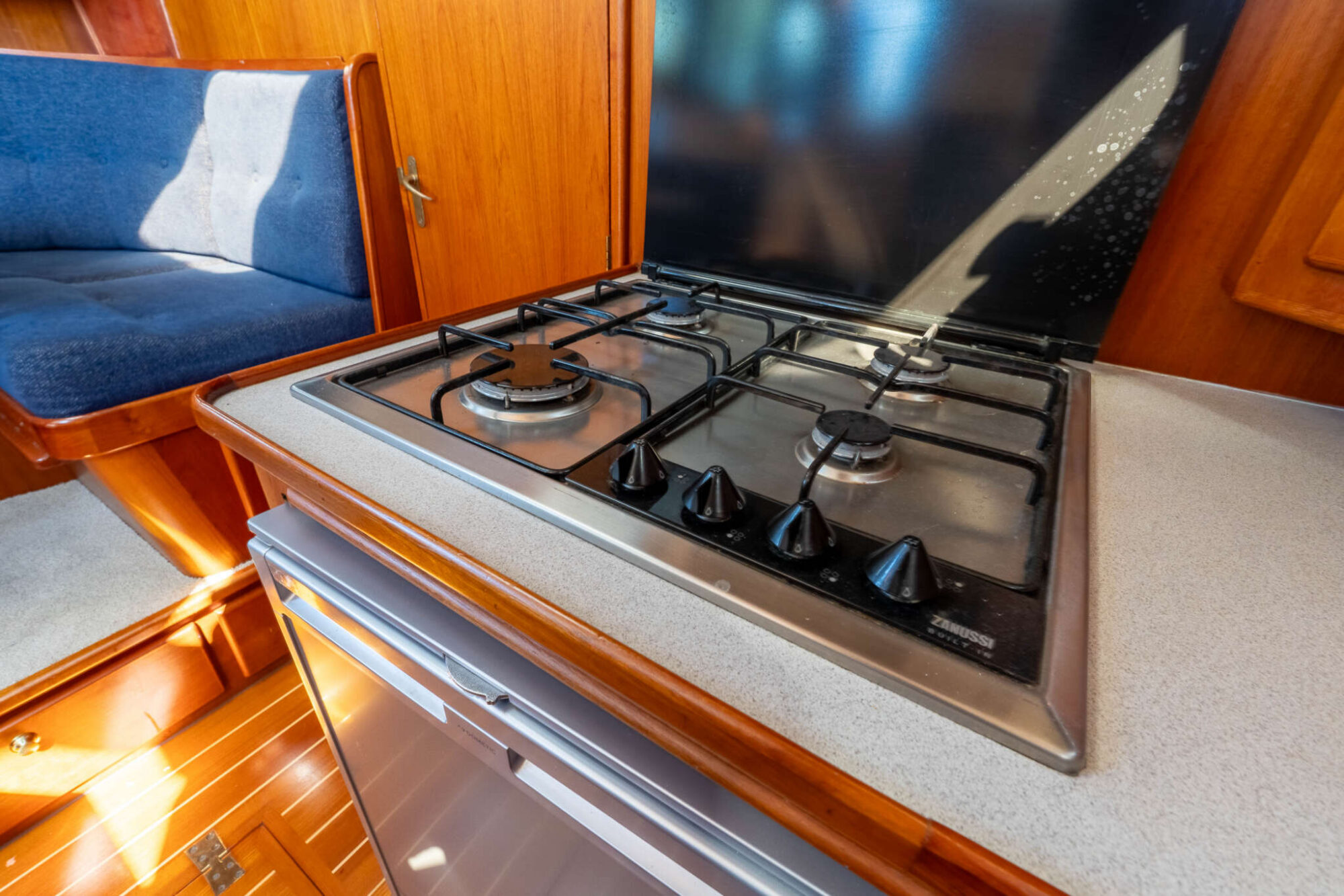 foto: 72 Explorer Explorer Classic 14.00 AK Cabrio