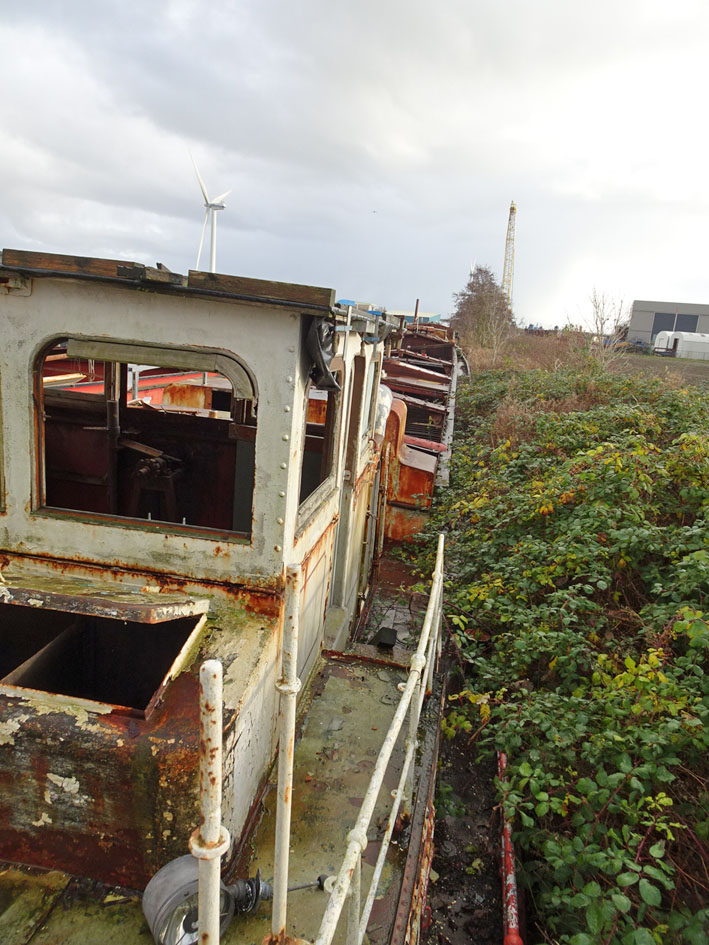 foto: 16 Luxe Motor Elizabeth III 42.46 casco