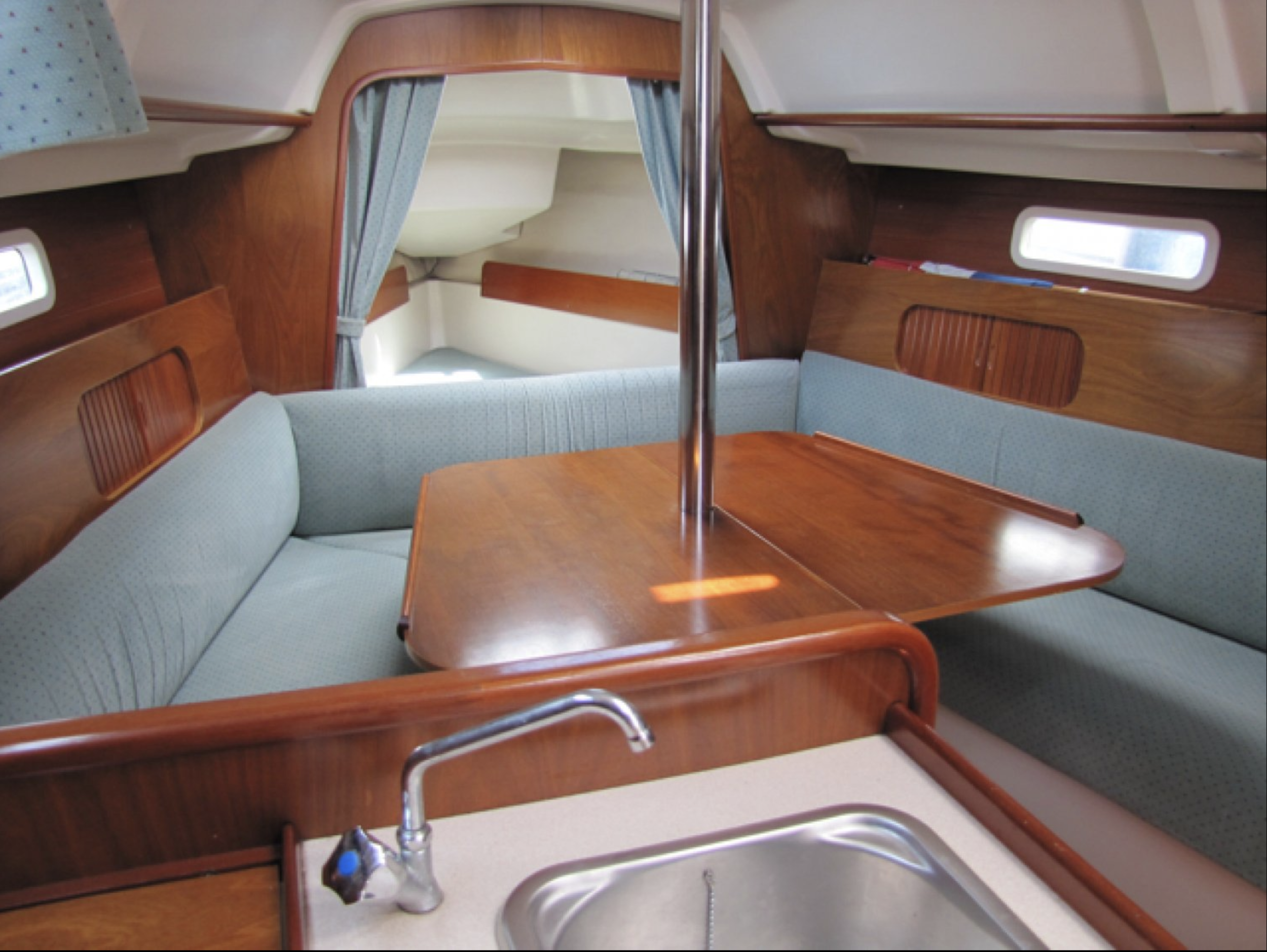 foto: 17 Beneteau Oceanis 281