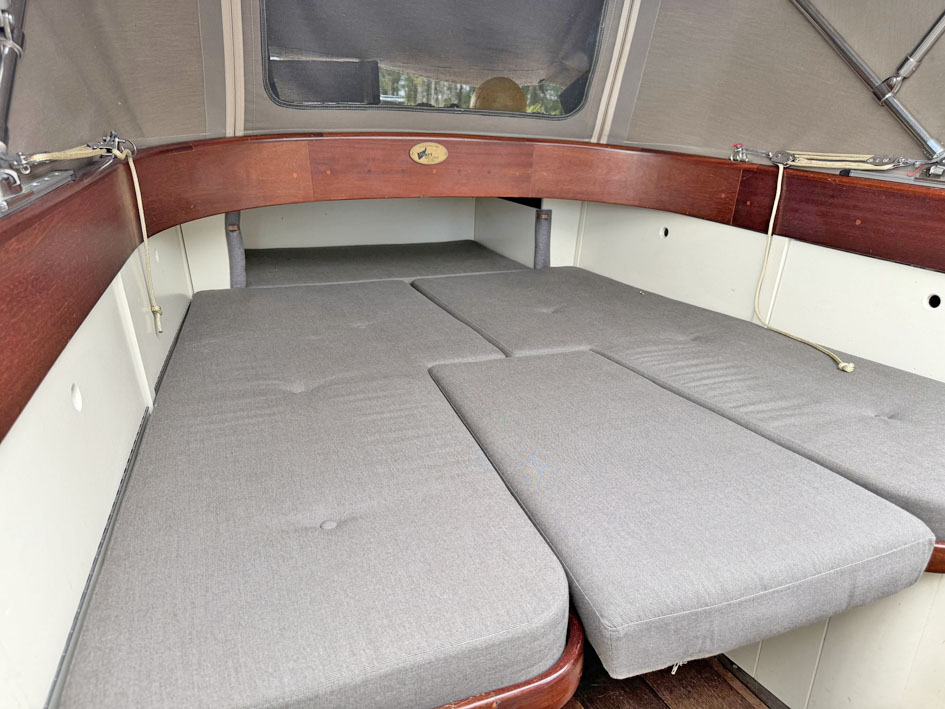 foto: 26 ex Marine Motorsloep 30