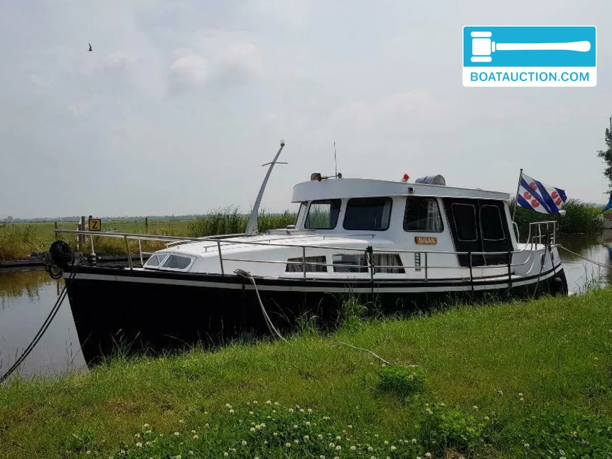 foto: 19 Maaskruiser 850