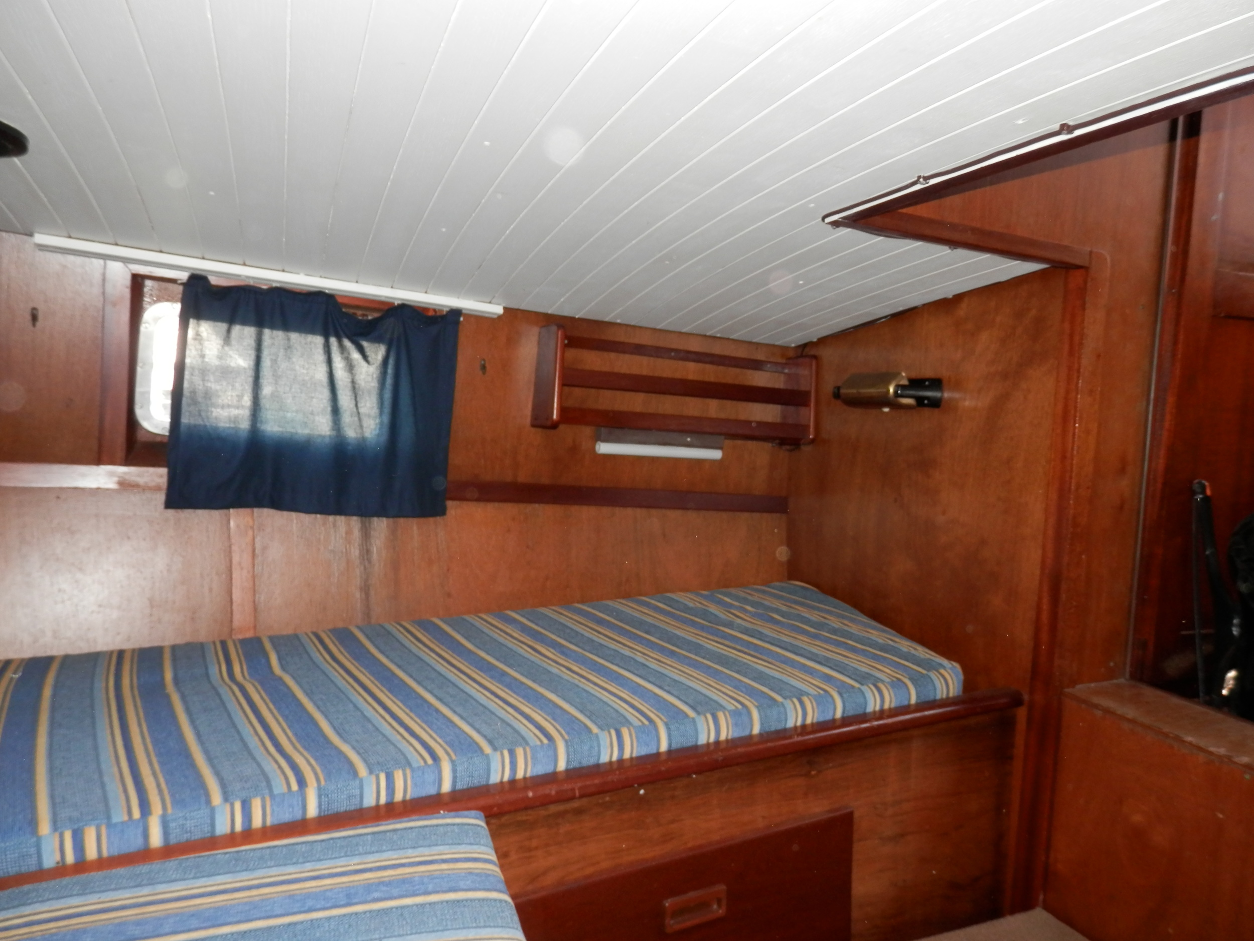 foto: 98 MOTORSAILER Kallipygos 10.00