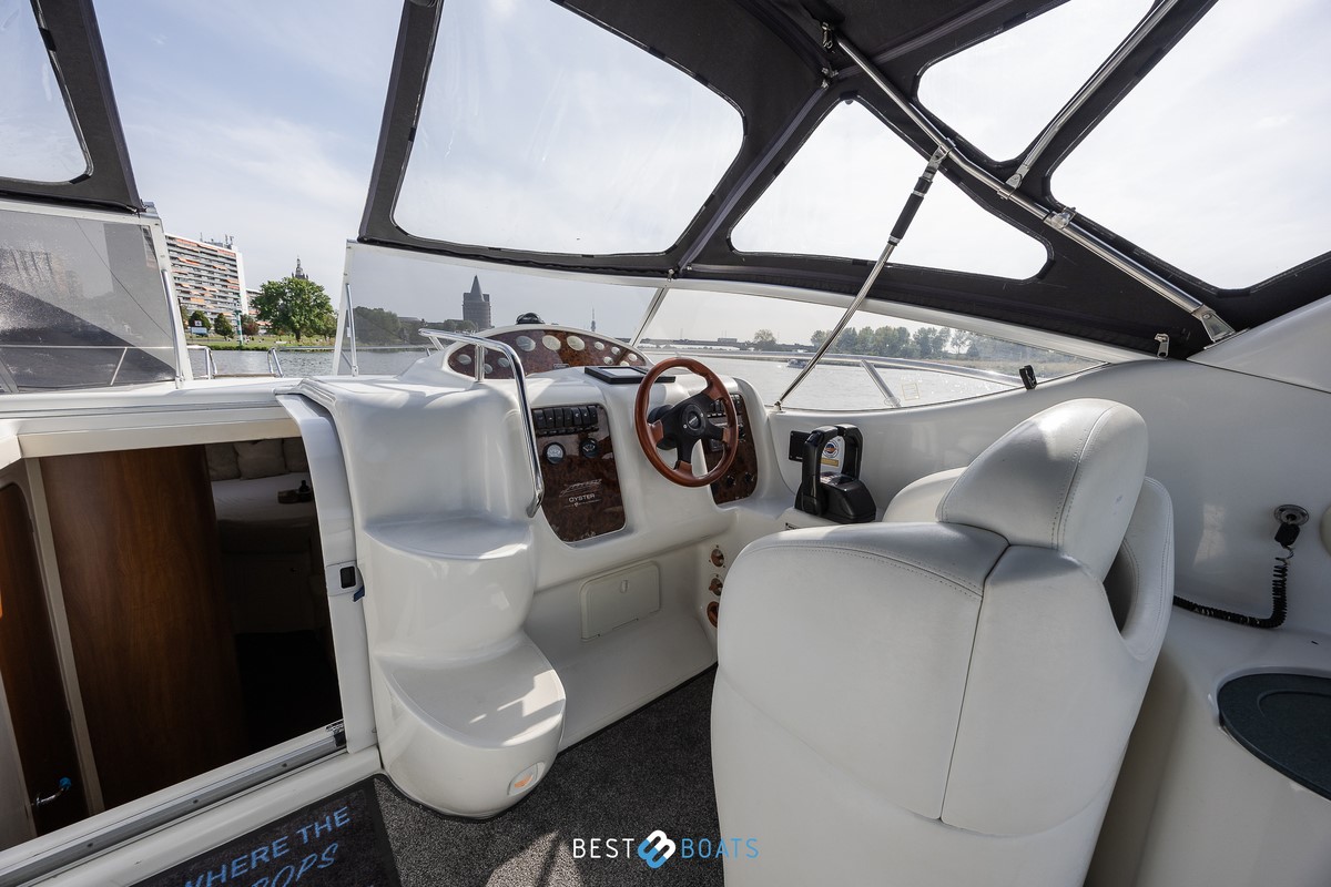 foto: 27 Sessa Marine Oyster 34