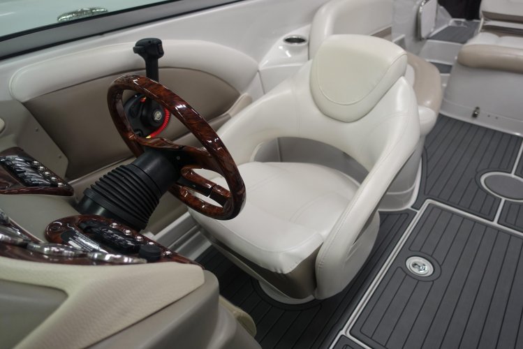 foto: 18 Crownline E6 Bowrider