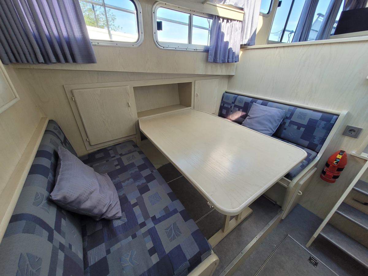 foto: 36 Linssen  42 SL 