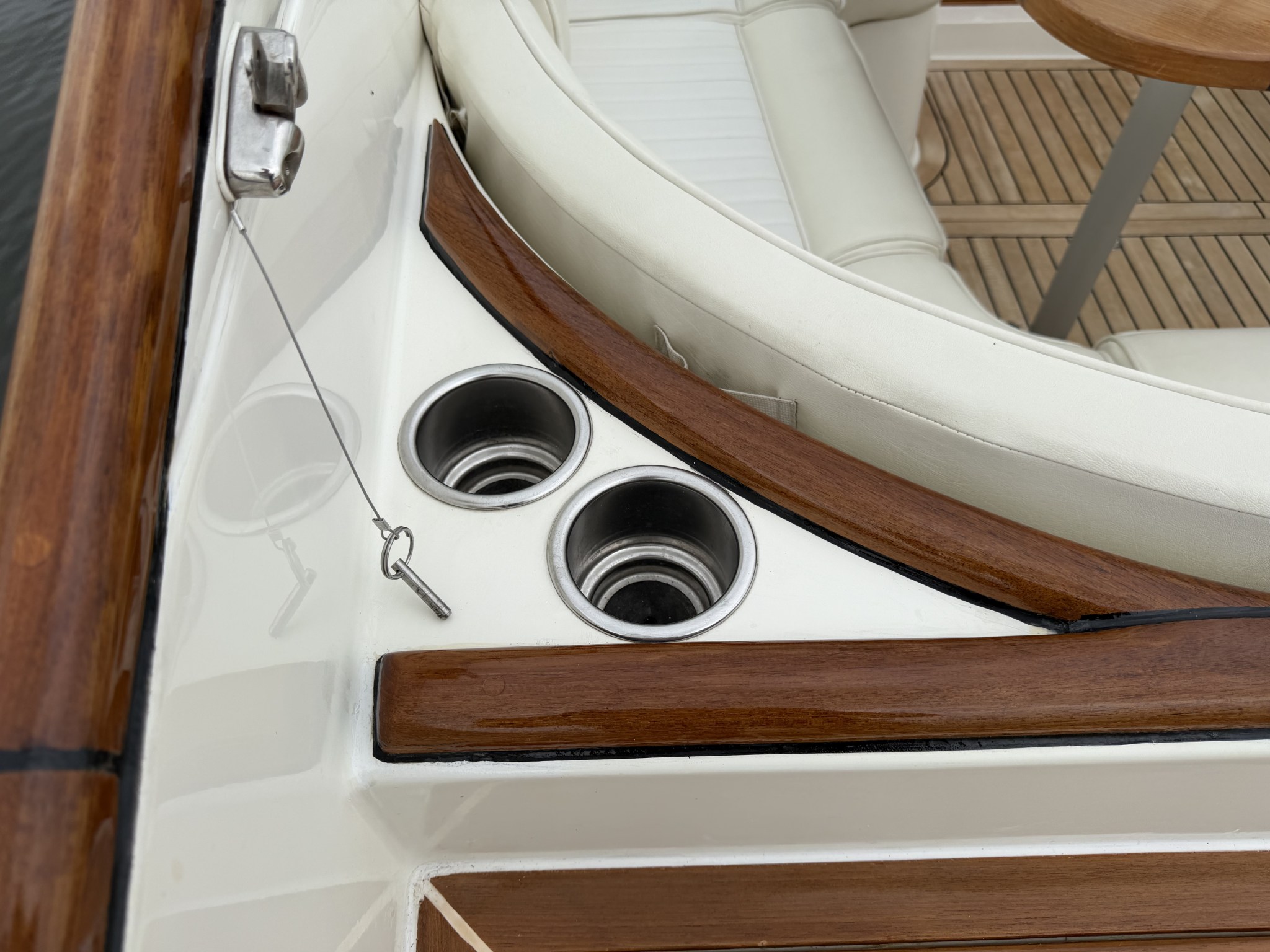 foto: 30 Long Island 33 Runabout