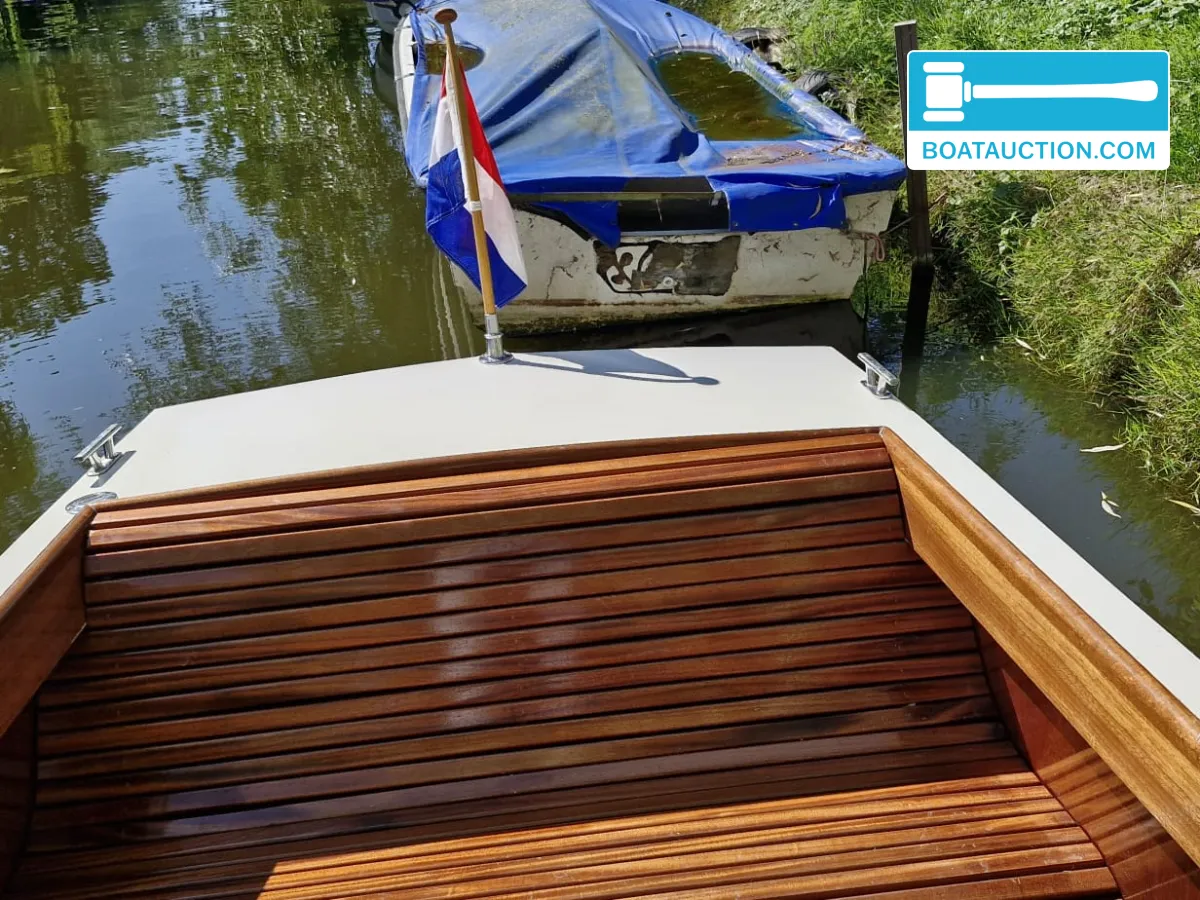 foto: 26 Klassieke Autoboot
