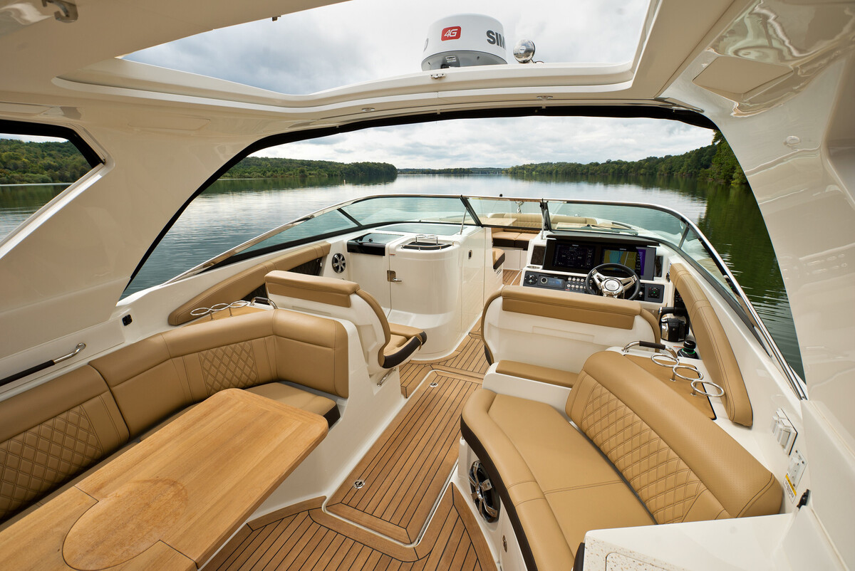 foto: 34 Sea Ray SLX 350 Outboard