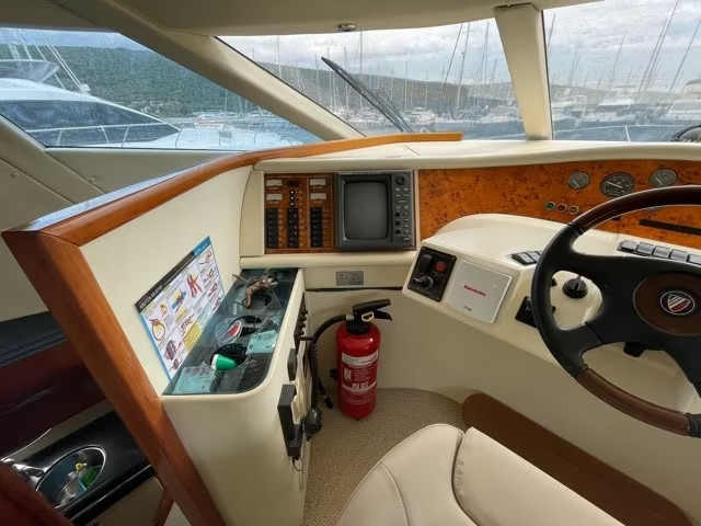 foto: 13 Fairline Squadron 52