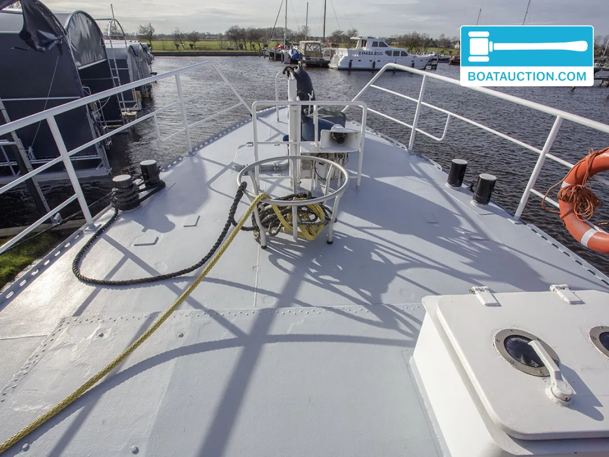 foto: 68 Bateau de patrouille 2300