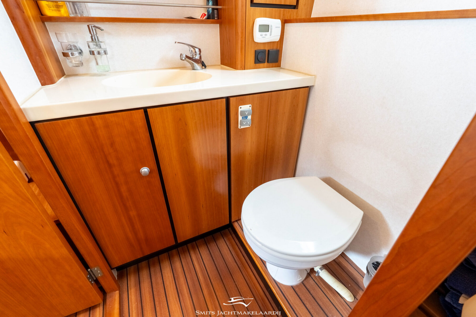 foto: 82 Linssen Linssen Grand Sturdy 43.9 AC