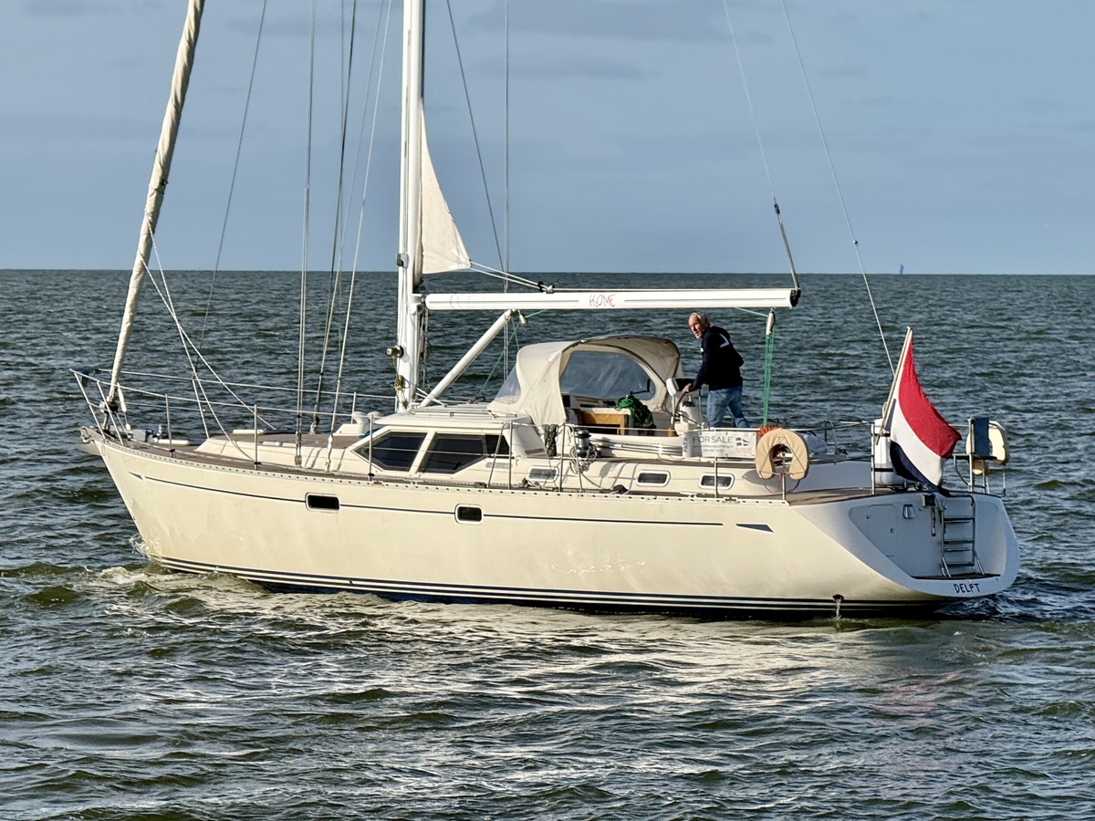 foto: 66 Oyster 45 Deck Saloon