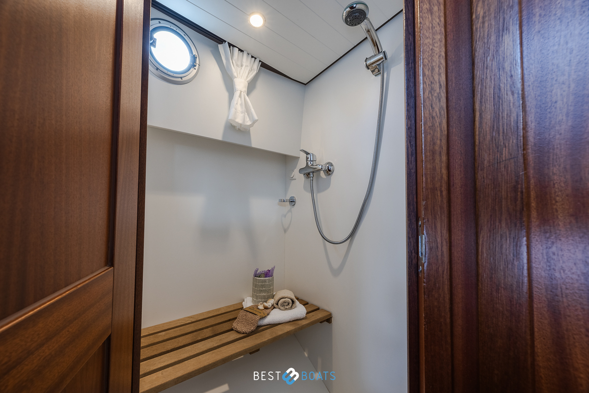 foto: 32 Linssen Classic Sturdy 32 AC