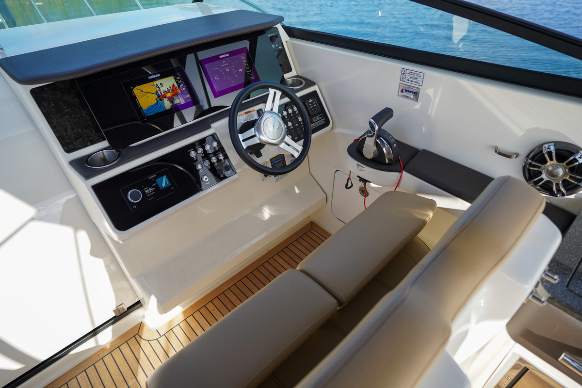 foto: 55 Sea Ray Sundancer 290