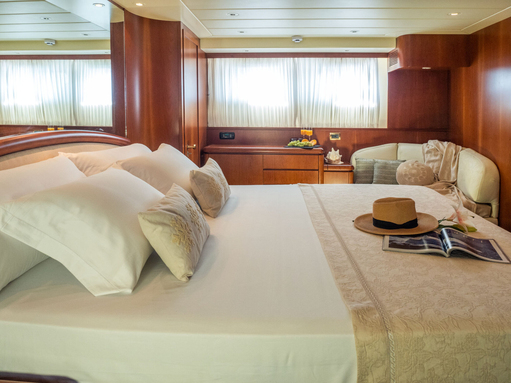 foto: 17 Falcon Falcon 100