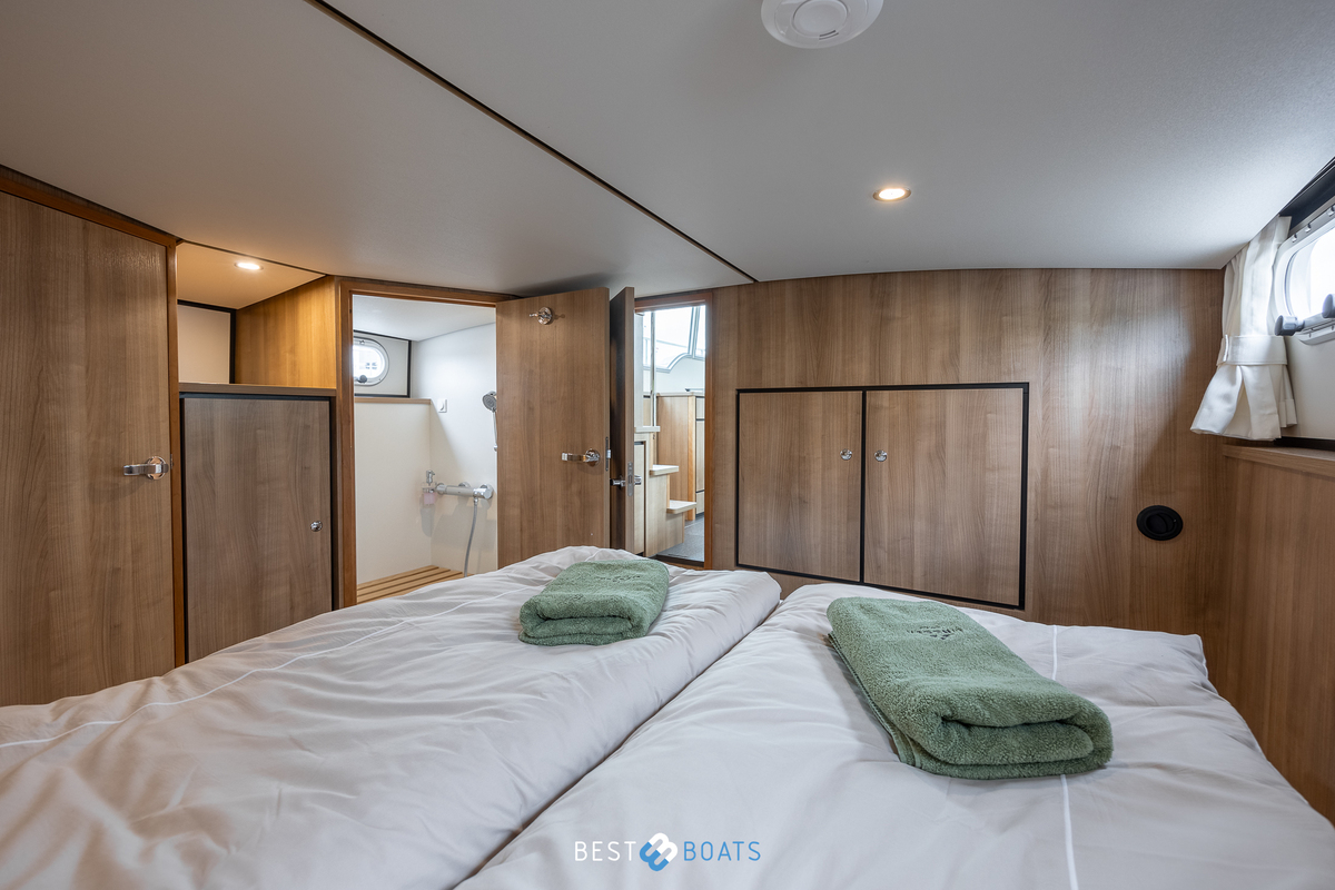 foto: 38 Linssen Grand Sturdy 35.0 AC INTERO