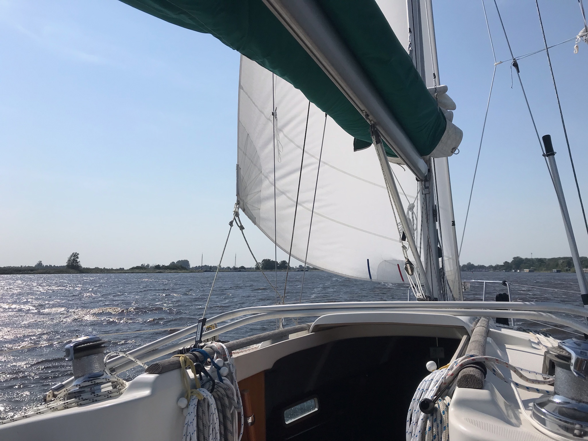 foto: 18 Beneteau Oceanis 281