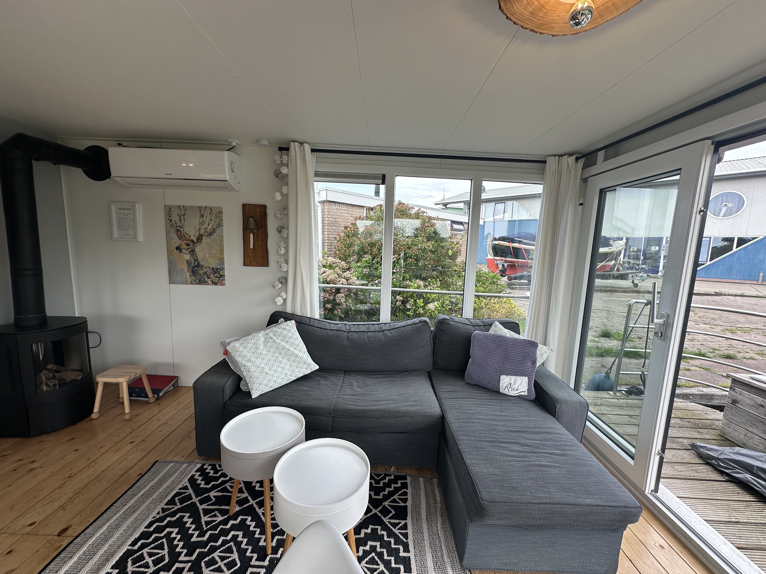 foto: 33 Lotus Houseboats 12 XT - Boven Besturing